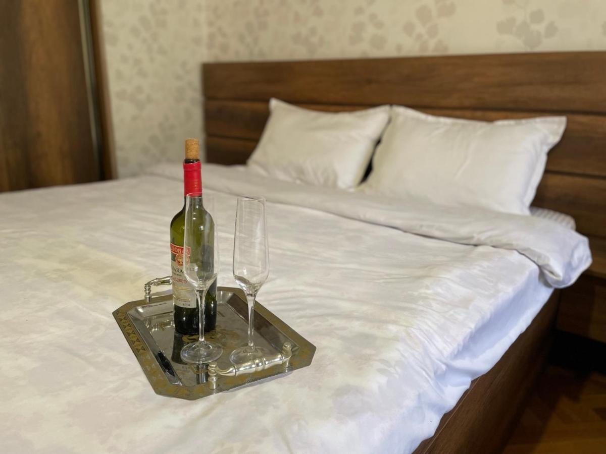 Story Guesthouse Степанцмінда Екстер'єр фото